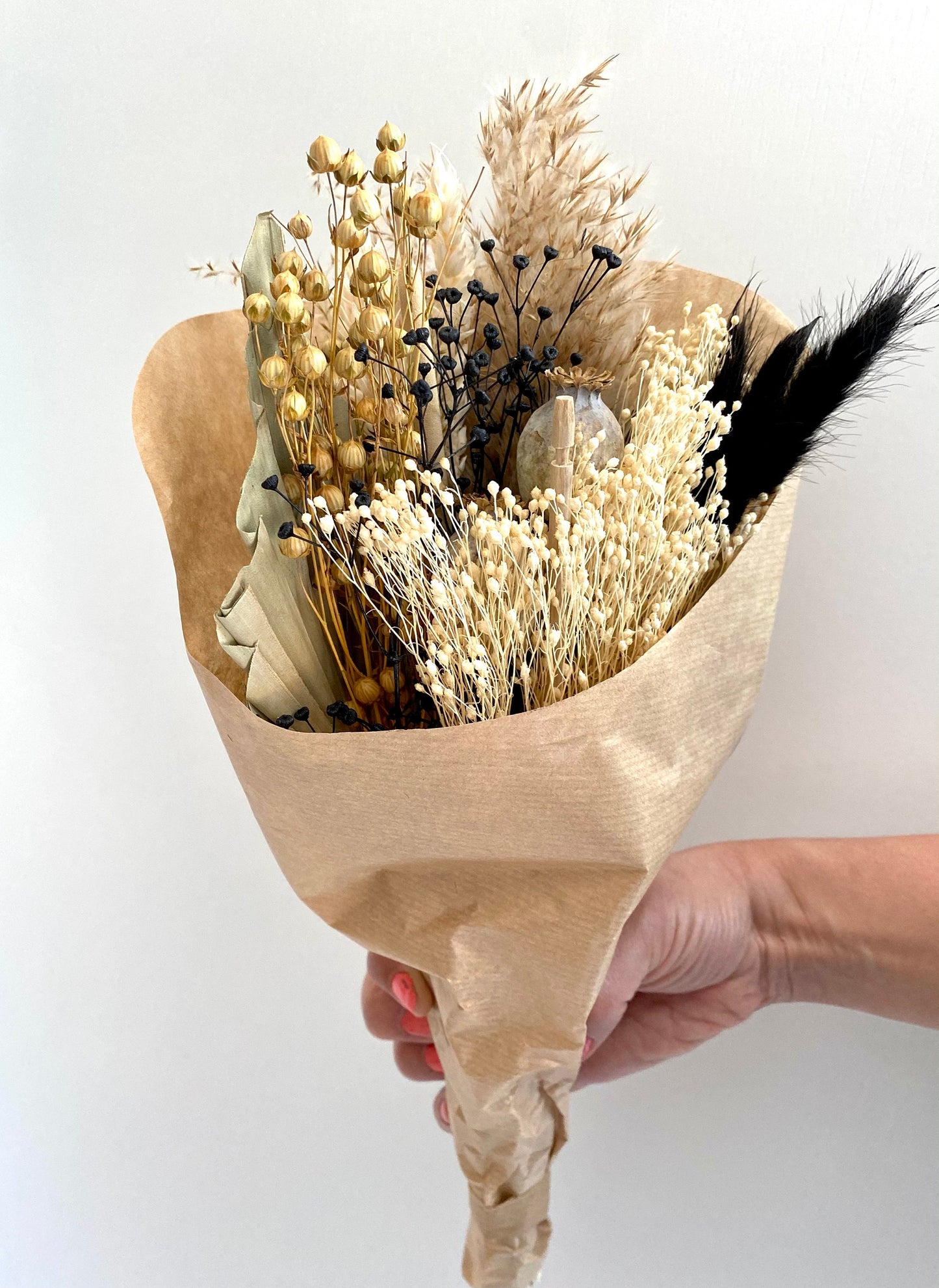 Dried Wildflower Field Bouquet Beautiful Natural colour Flower assortment with Black accents